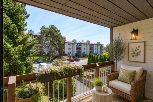 #310-73 Gorge Rd West, Saanich, BC 