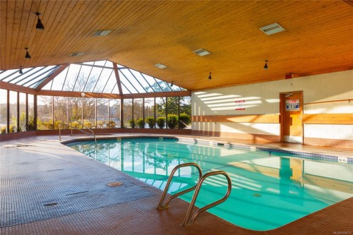 #310-73 Gorge Rd West, Saanich, BC 