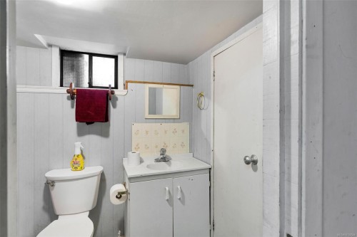 1105 Bourban Rd, Mill Bay, BC 