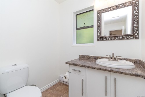 484 Goldstream Ave, Langford, BC 