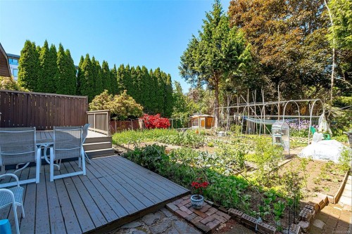 484 Goldstream Ave, Langford, BC 