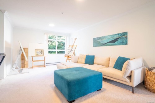#306-5110 Cordova Bay Rd, Saanich, BC - Indoor