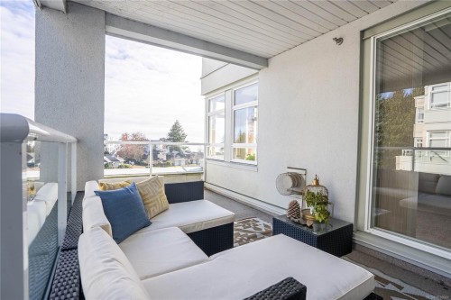 #306-5110 Cordova Bay Rd, Saanich, BC - Outdoor With Exterior