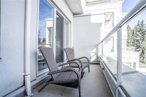 #306-5110 Cordova Bay Rd, Saanich, BC -  With Exterior
