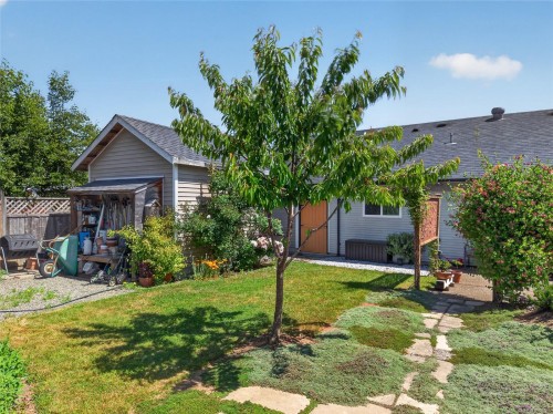 3305 Ninth St, Cumberland, BC 