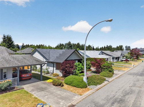 3305 Ninth St, Cumberland, BC 