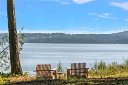 377 Evergreen Lane Sidney Island, BC V8L 5Y9