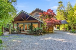 1177 Lynn Rd Tofino, BC V0R 2Z0
