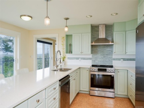 560 Wilderness Pl, Sooke, BC 