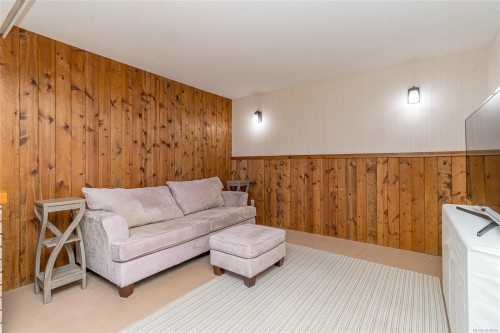 1398 Haida Rd, Duncan, BC 