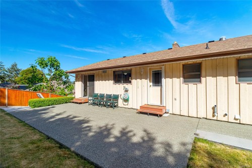 1398 Haida Rd, Duncan, BC 
