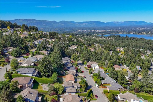 1398 Haida Rd, Duncan, BC 