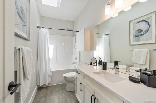 136 Golden Oaks Cres, Nanaimo, BC 