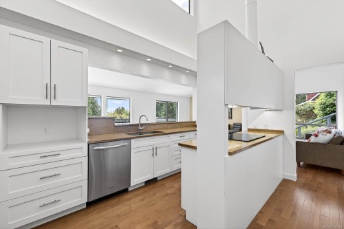 102 Village Terr, Salt Spring, BC 