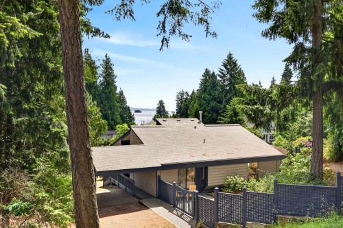 102 Village Terr, Salt Spring, BC 