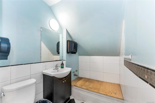 1608 Quadra St, Victoria, BC 