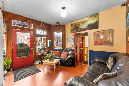 1608 Quadra St, Victoria, BC 