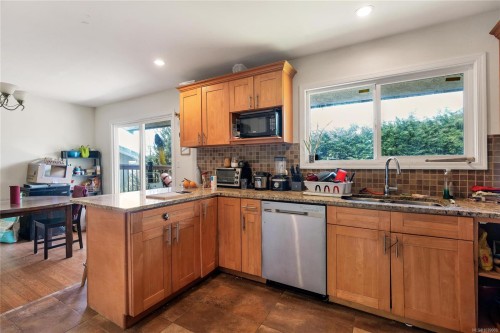4094 Dawnview Cres, Saanich, BC 