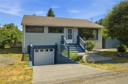 423 Hambrook St Ladysmith, BC V9G 1A9