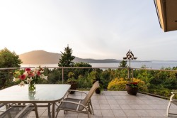 11406 Sycamore Dr North Saanich, BC V8L 5J9
