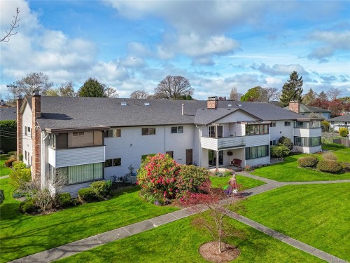 #205-3160 Irma St  Victoria, BC V9A 1S8