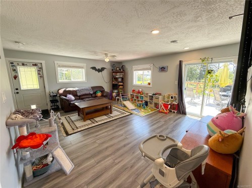 2440 Roome Rd, Duncan, BC 