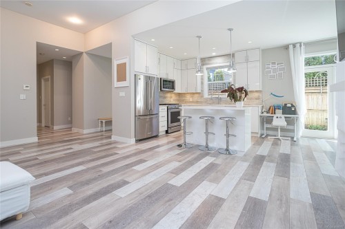 912 Randall Pl, Langford, BC 