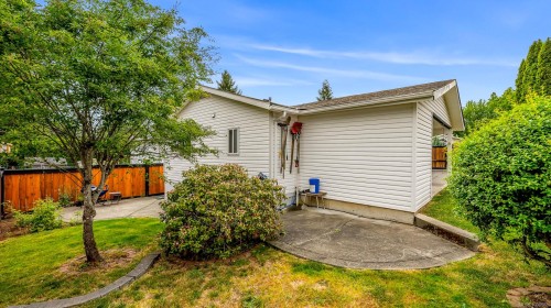 #102-2200 Lambert Dr, Courtenay, BC 