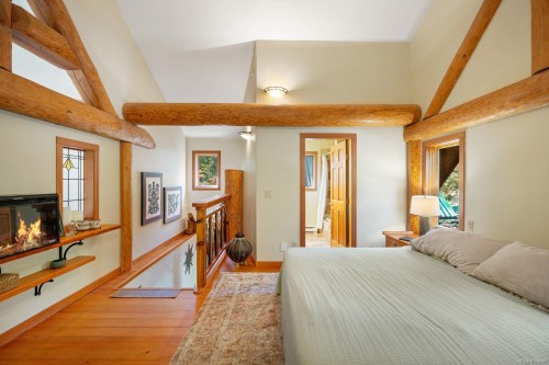 900 Spider Lake Rd, Qualicum Beach, BC 
