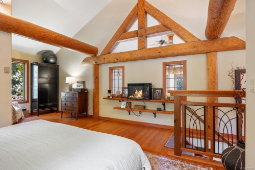 900 Spider Lake Rd, Qualicum Beach, BC 