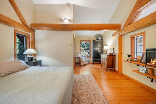 900 Spider Lake Rd, Qualicum Beach, BC 