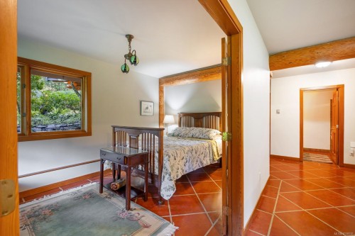 900 Spider Lake Rd, Qualicum Beach, BC 