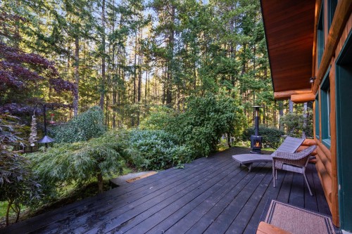 900 Spider Lake Rd, Qualicum Beach, BC 