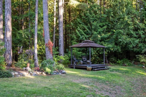 900 Spider Lake Rd, Qualicum Beach, BC 