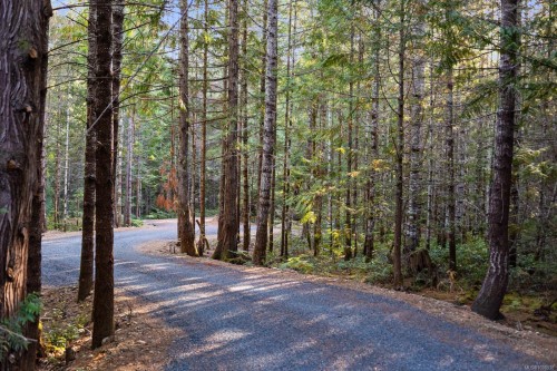 900 Spider Lake Rd, Qualicum Beach, BC 