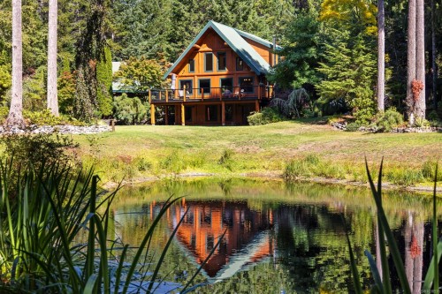 900 Spider Lake Rd, Qualicum Beach, BC 