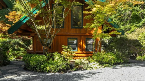 900 Spider Lake Rd, Qualicum Beach, BC 