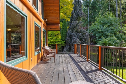900 Spider Lake Rd, Qualicum Beach, BC 