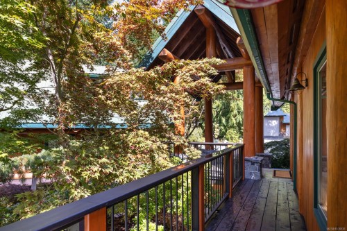 900 Spider Lake Rd, Qualicum Beach, BC 