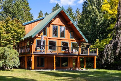 900 Spider Lake Rd, Qualicum Beach, BC 