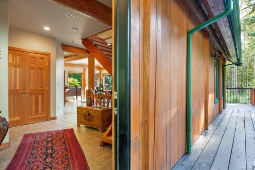900 Spider Lake Rd, Qualicum Beach, BC 