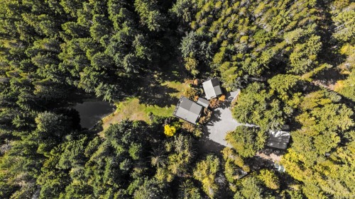 900 Spider Lake Rd, Qualicum Beach, BC 