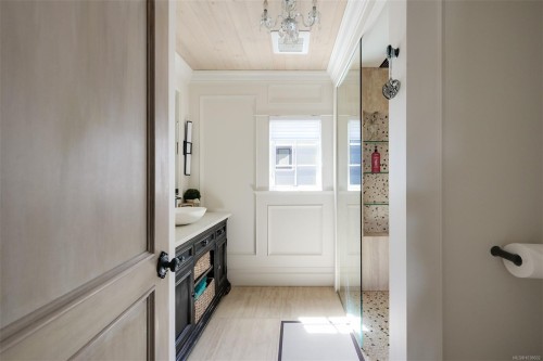867 Victoria Ave, Oak Bay, BC 