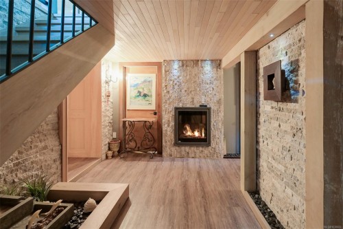 867 Victoria Ave, Oak Bay, BC 