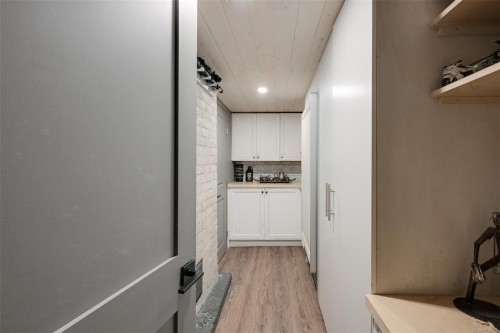 867 Victoria Ave, Oak Bay, BC 