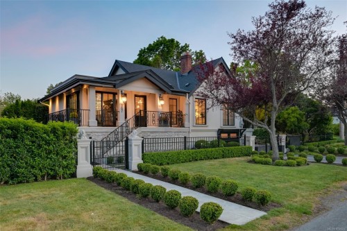 867 Victoria Ave, Oak Bay, BC 