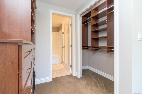 #215-1325 Bear Mountain Pkwy, Langford, BC 