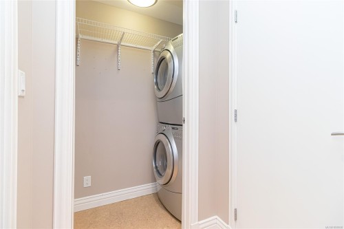 #215-1325 Bear Mountain Pkwy, Langford, BC 