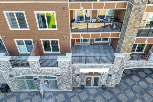 #215-1325 Bear Mountain Pkwy, Langford, BC 