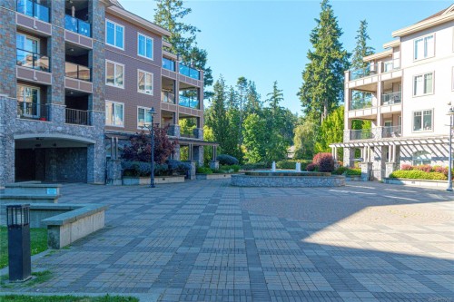 #215-1325 Bear Mountain Pkwy, Langford, BC 